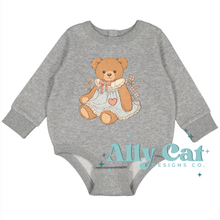 Load image into Gallery viewer, vintage girl/boy bear
